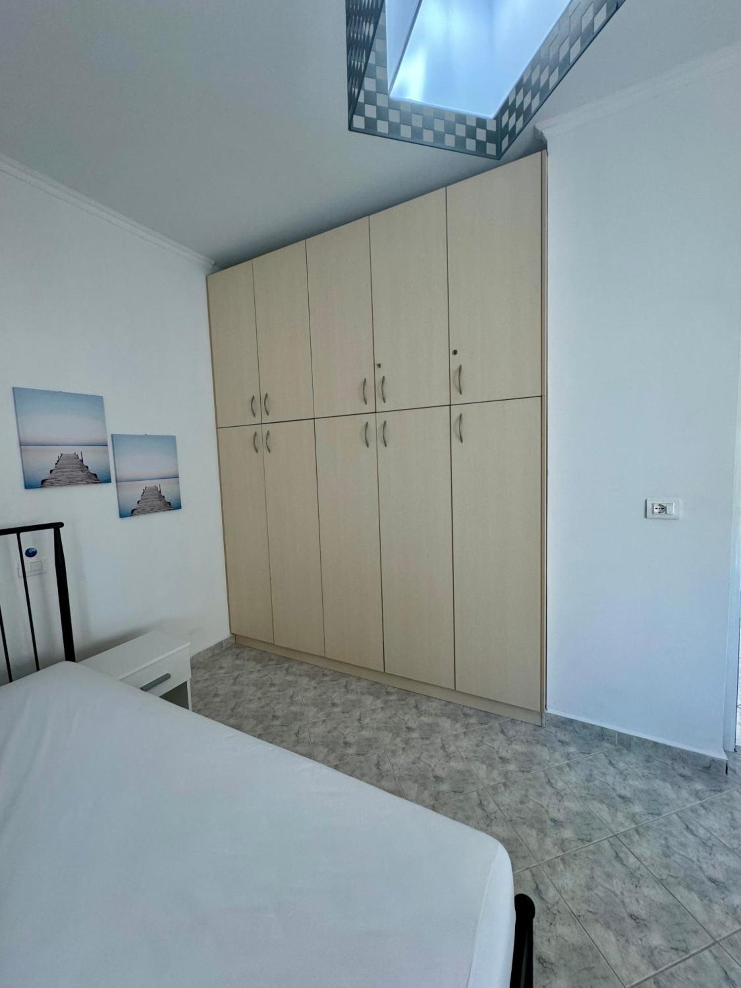 Comfy Blue Sarande Apartment Exterior photo