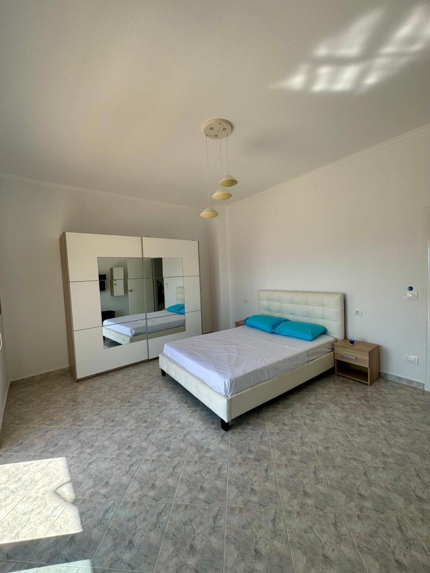 Comfy Blue Sarande Apartment Exterior photo