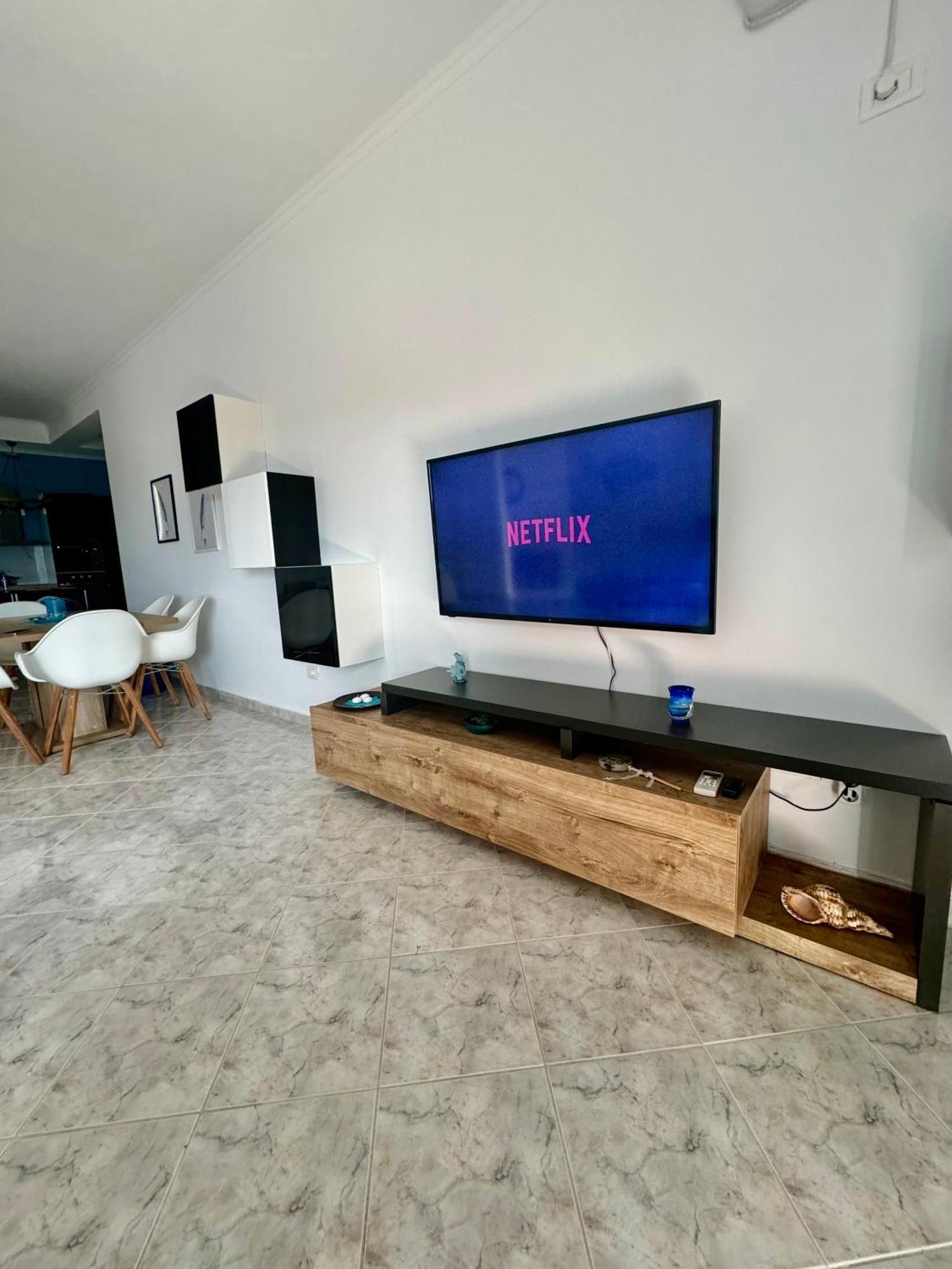 Comfy Blue Sarande Apartment Exterior photo
